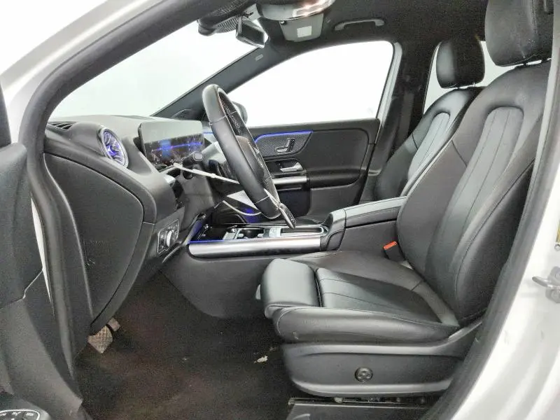 2025 MERCEDES-BENZ GLA 250  
