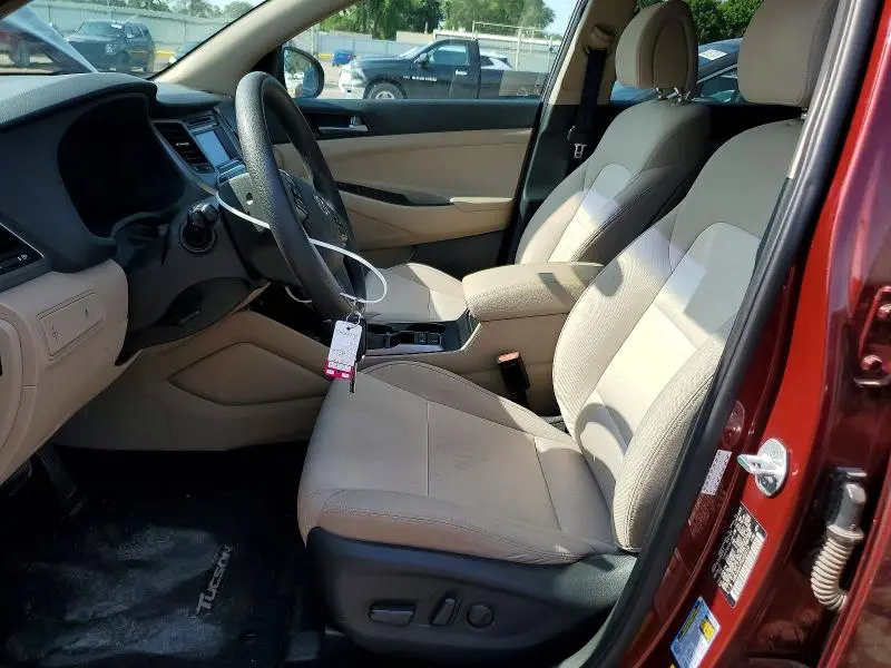 2017 HYUNDAI TUCSON SE  