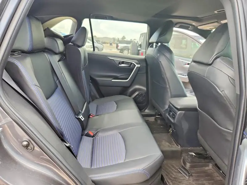2025 TOYOTA RAV4 XSE  