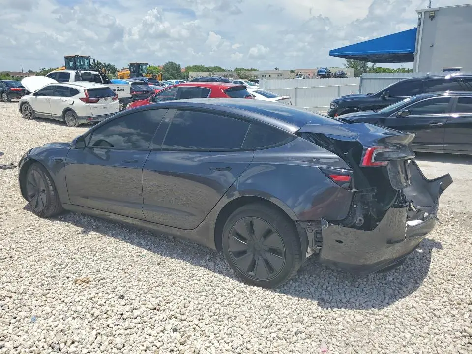 2025 TESLA MODEL 3   