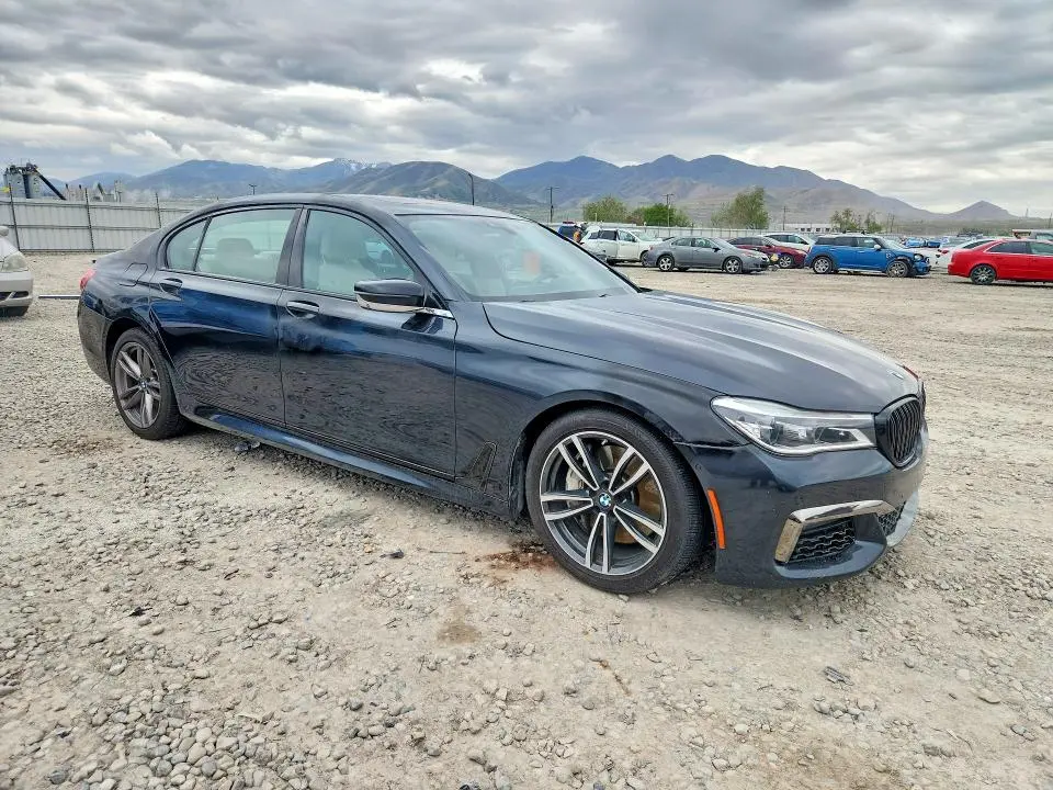 2016 BMW 750 XI  