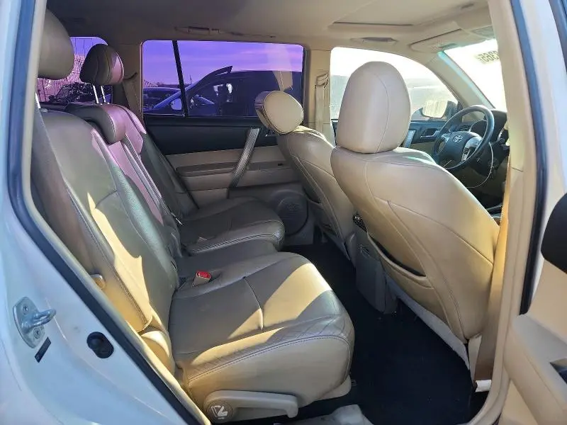 2012 TOYOTA HIGHLANDER BASE  