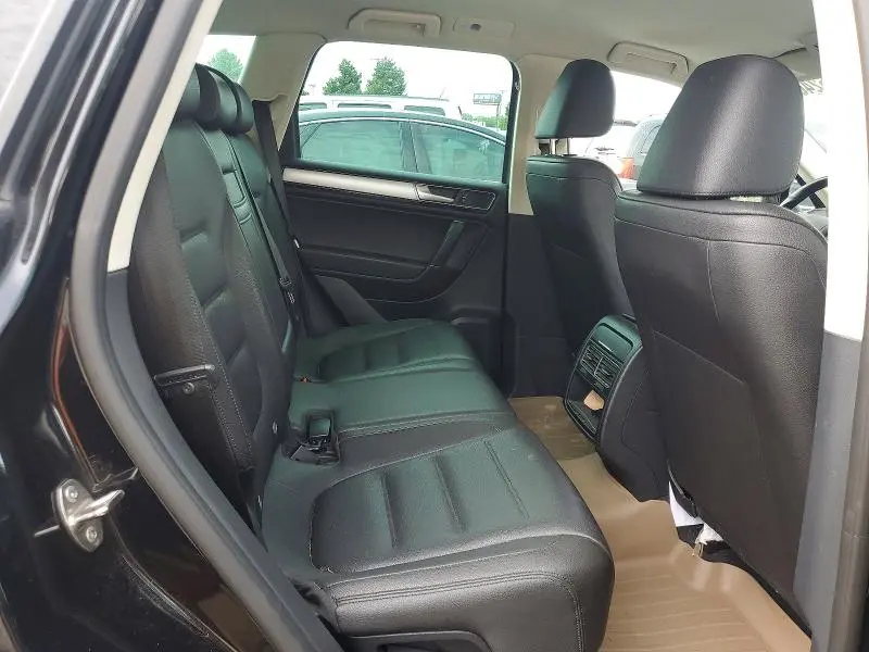 2015 VOLKSWAGEN TOUAREG V6  