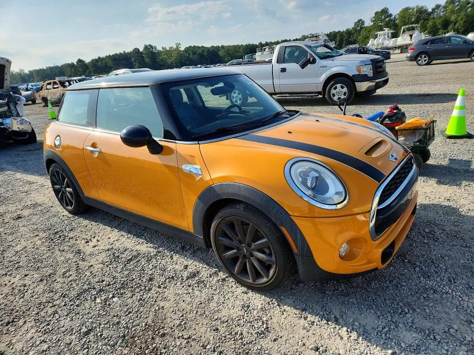 2015 MINI COOPER S  