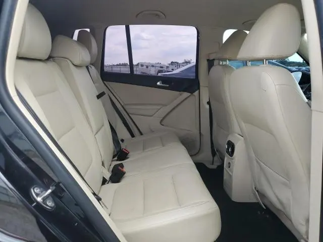 2017 VOLKSWAGEN TIGUAN S