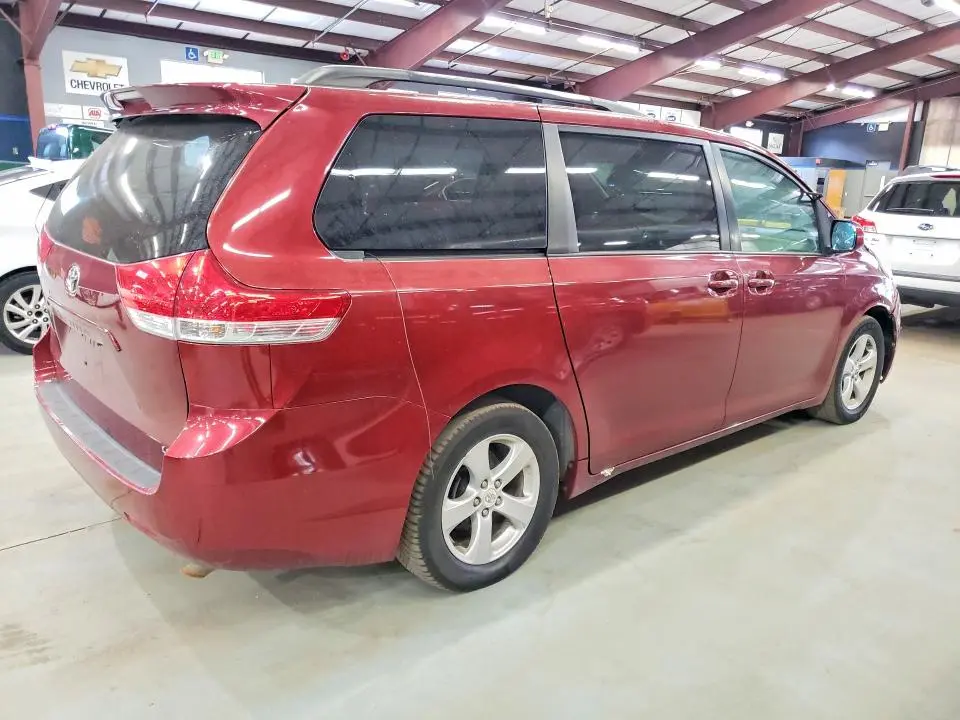 2011 TOYOTA SIENNA LE  
