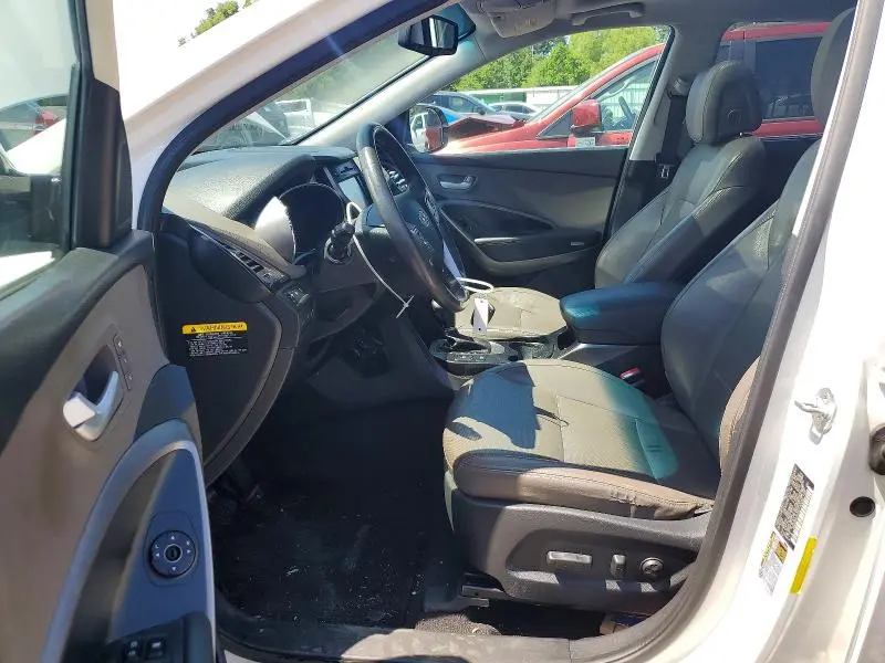 2016 HYUNDAI SANTA FE SE  