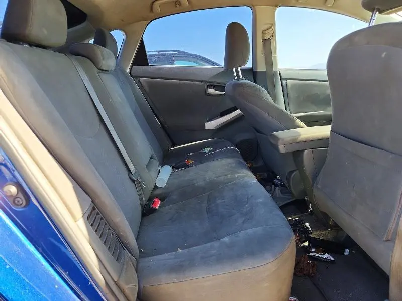 2010 TOYOTA PRIUS III  