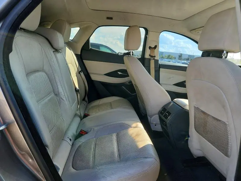 2019 JAGUAR E-PACE SE  