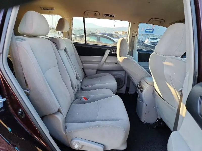 2011 TOYOTA HIGHLANDER BASE  