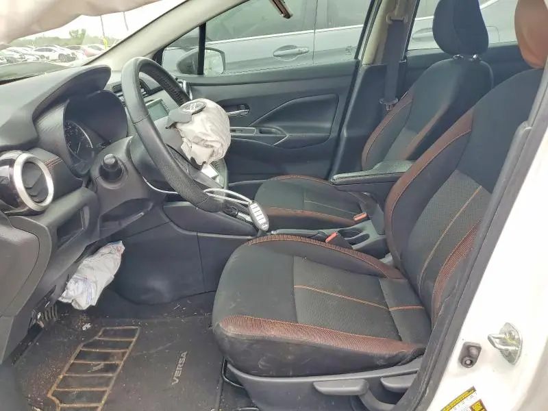 2020 NISSAN VERSA SR  