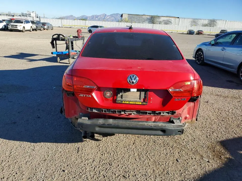 2013 VOLKSWAGEN JETTA SE  
