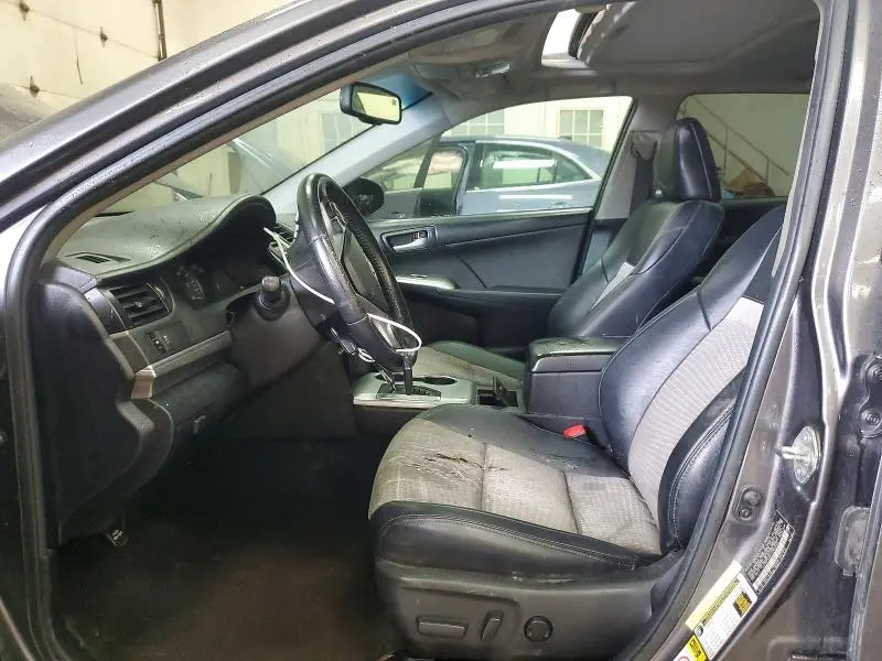 2014 TOYOTA CAMRY SE  
