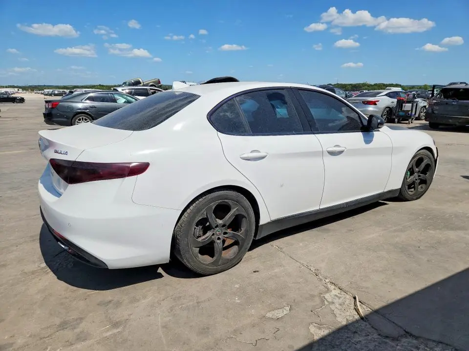 2018 ALFA ROMEO GIULIA   