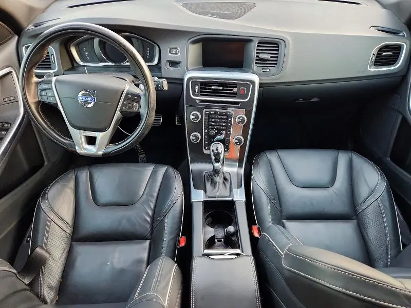 2016 VOLVO S60 R DESIGN  