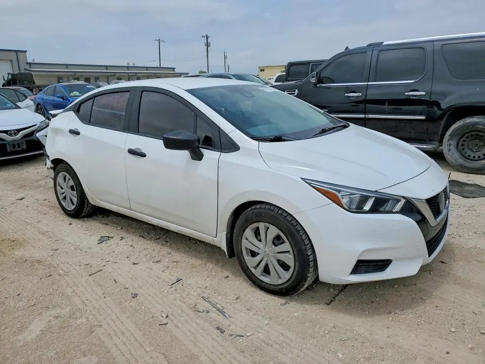 2021 NISSAN VERSA S  