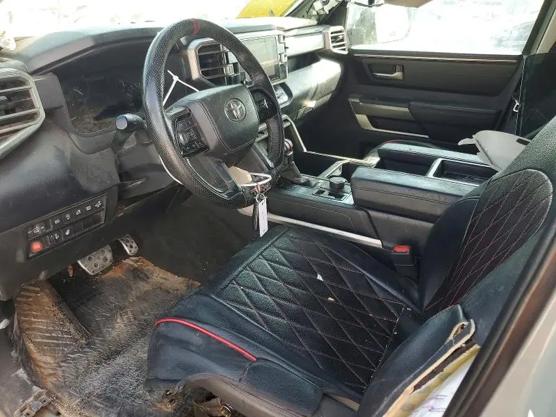 2022 TOYOTA TUNDRA SR5  
