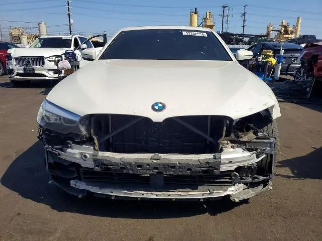 2019 BMW 530E   