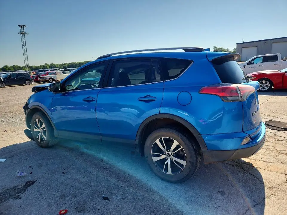 2017 TOYOTA RAV4 XLE  