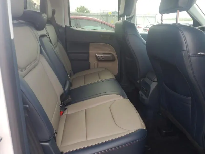 2025 FORD MAVERICK LARIAT  
