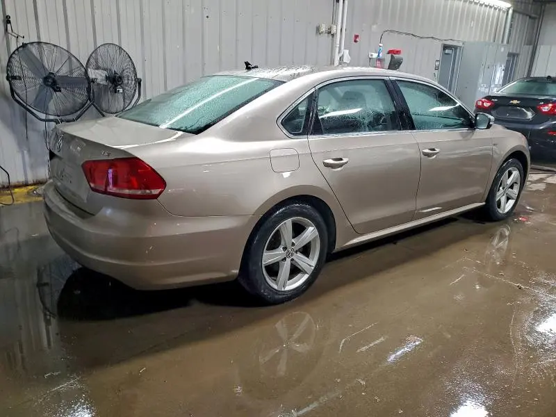 2015 VOLKSWAGEN PASSAT S  