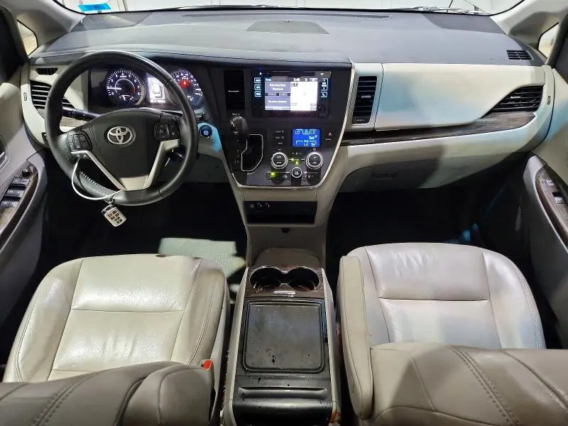 2017 TOYOTA SIENNA XLE 8-PASSENGER  