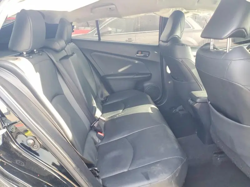 2020 TOYOTA PRIUS XLE  