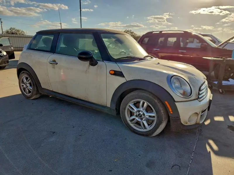 2012 MINI COOPER   