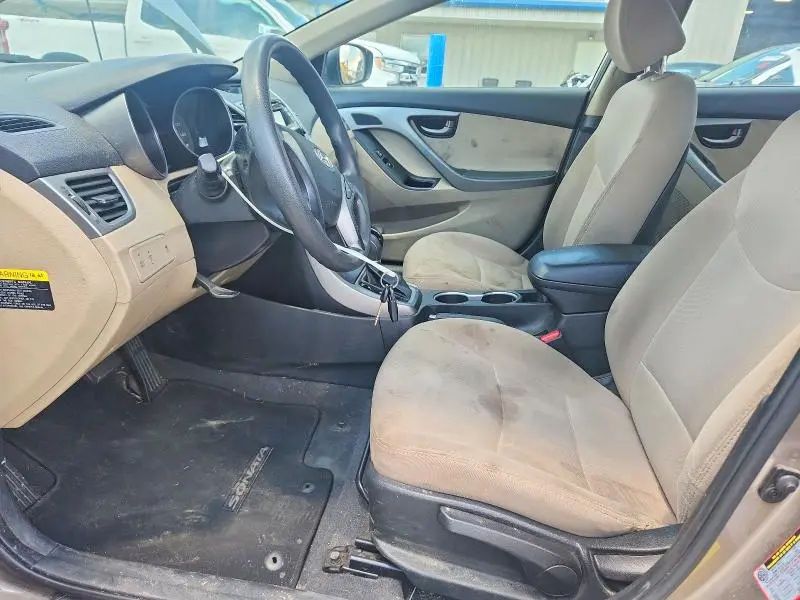 2014 HYUNDAI ELANTRA SE  