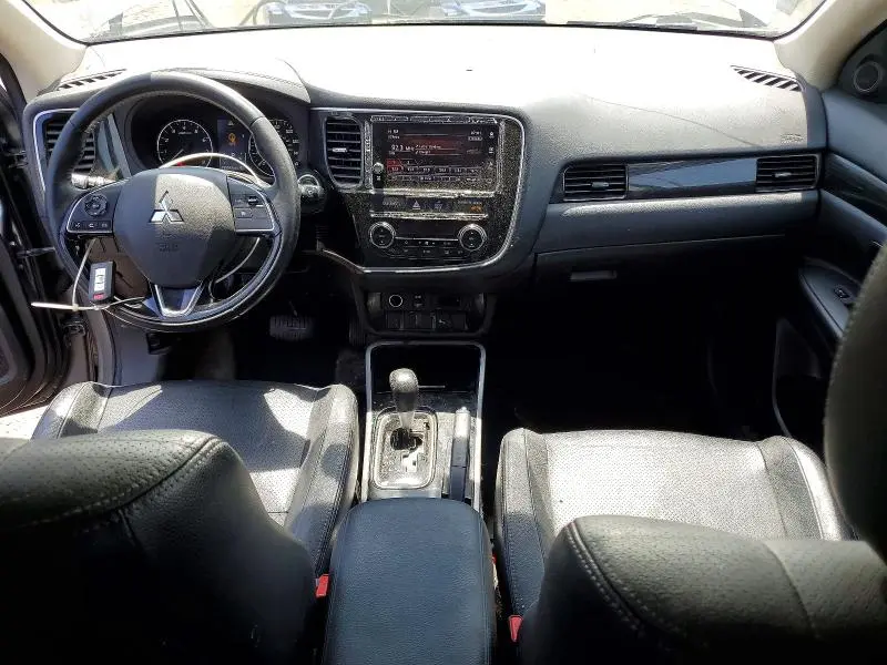 2018 MITSUBISHI OUTLANDER SE  