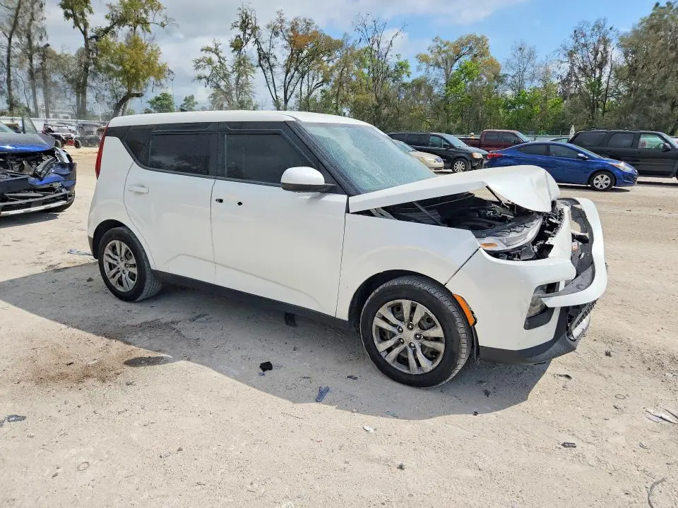 2020 KIA SOUL LX  