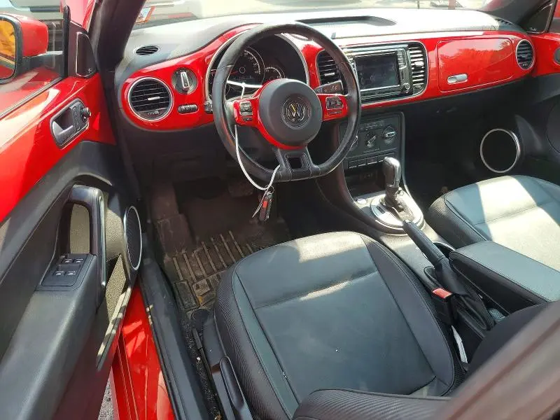 2016 VOLKSWAGEN BEETLE S/SE  