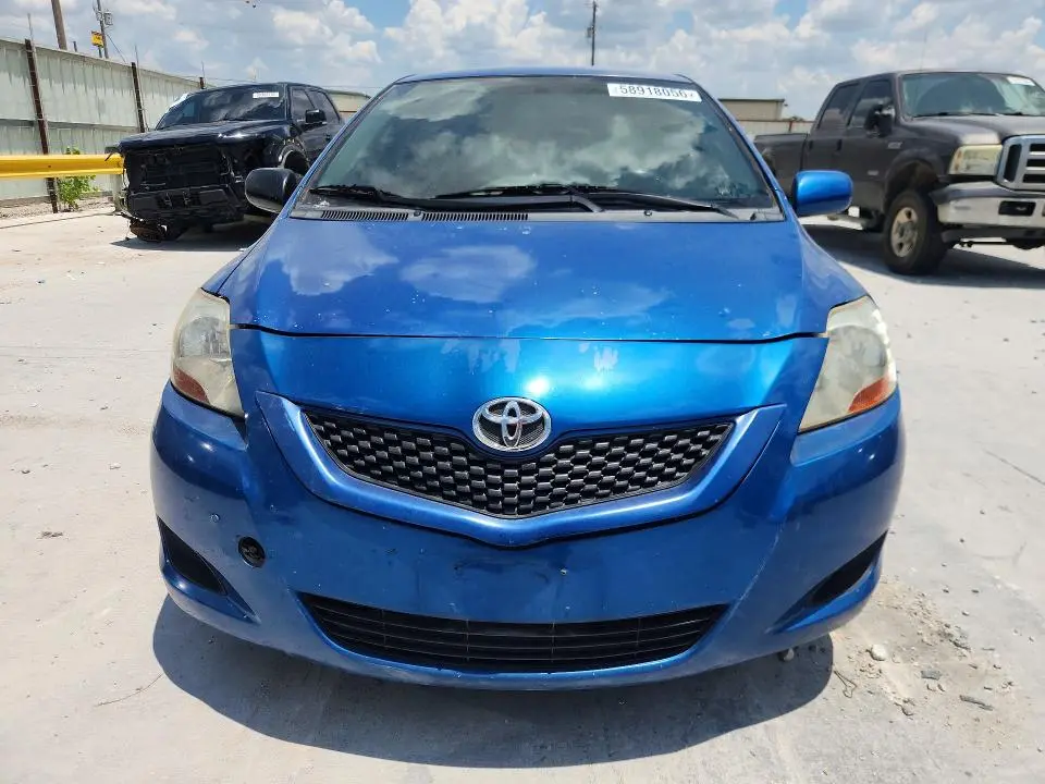 2010 TOYOTA YARIS BASE  