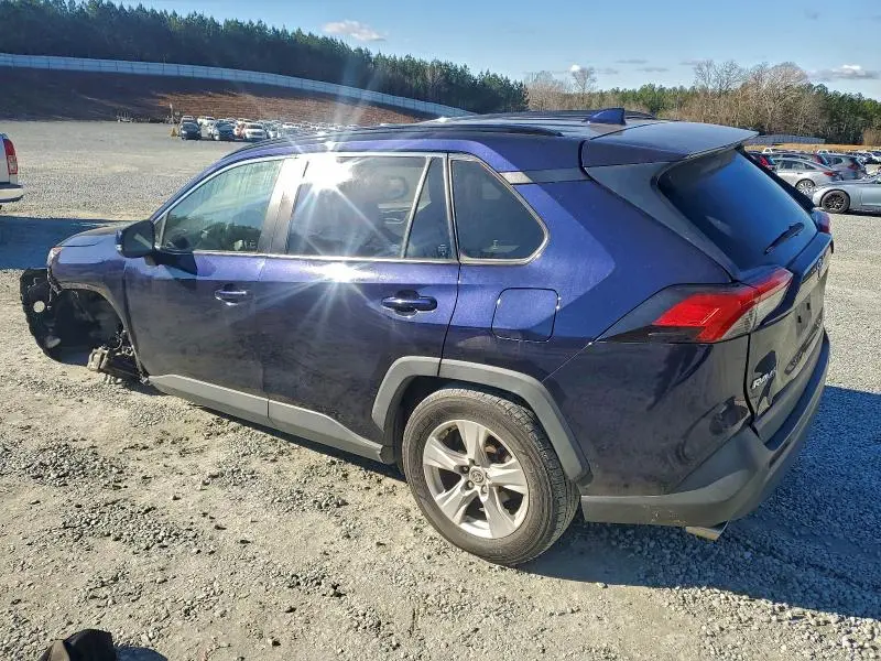 2020 TOYOTA RAV4 XLE  