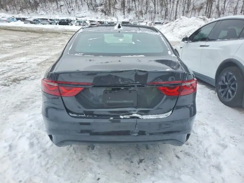 2024 JAGUAR XF R-DYNAMIC SE  