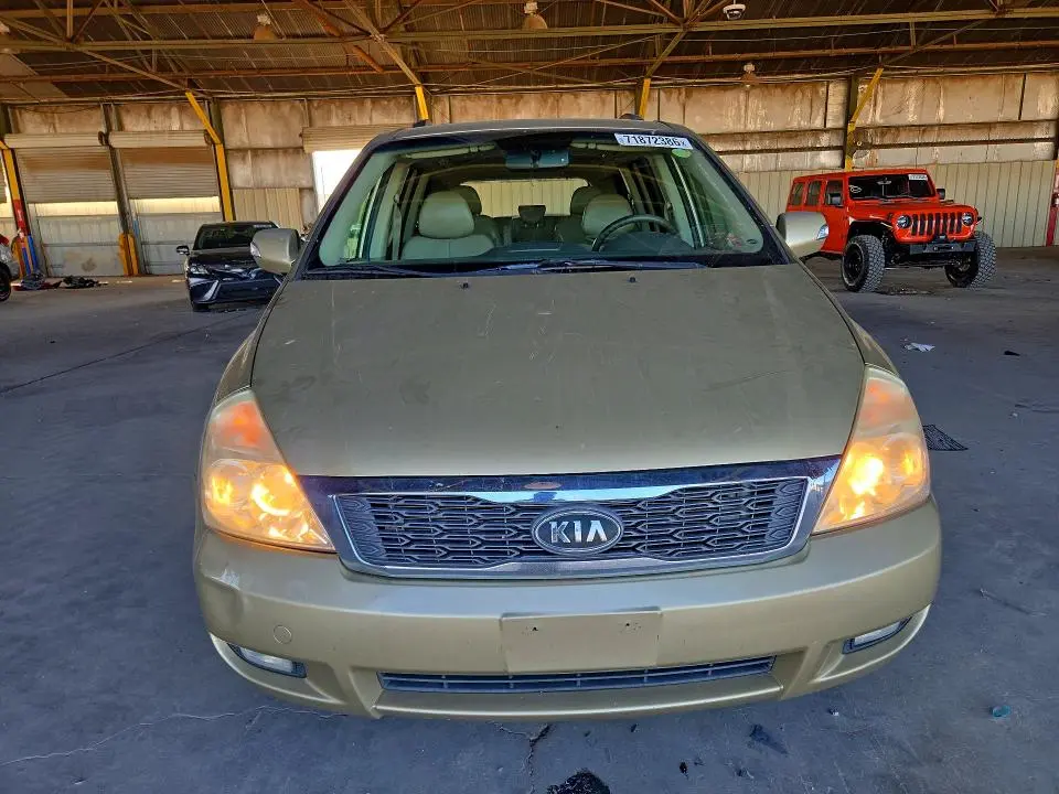 2011 KIA SEDONA EX  