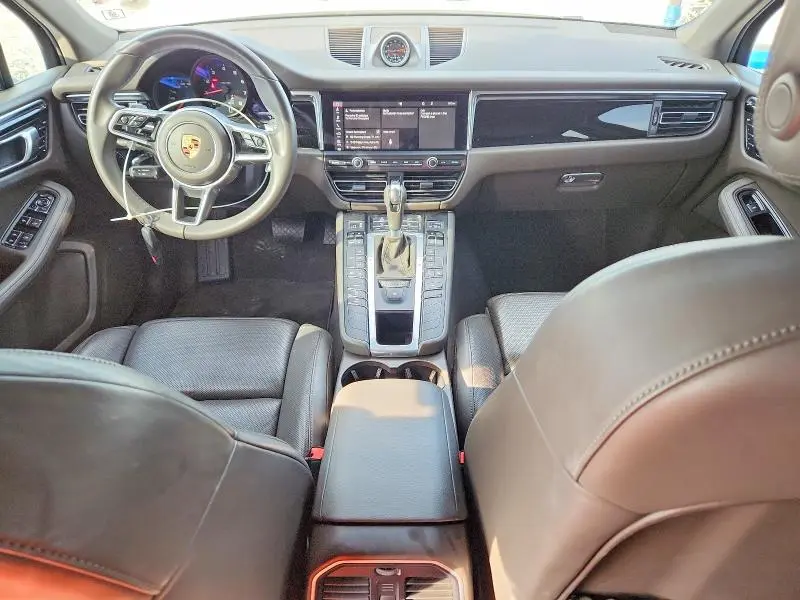 2019 PORSCHE MACAN   