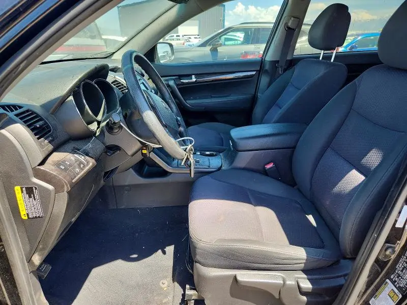 2011 KIA SORENTO LX  