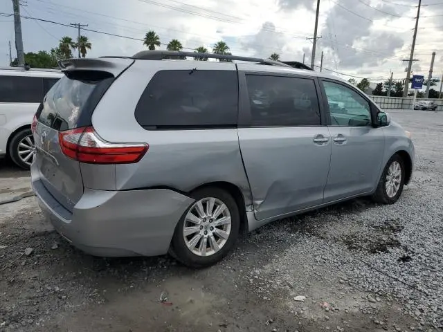 2015 TOYOTA SIENNA XLE  