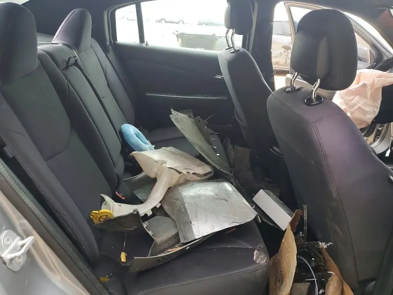 2013 CHRYSLER 200 LX  