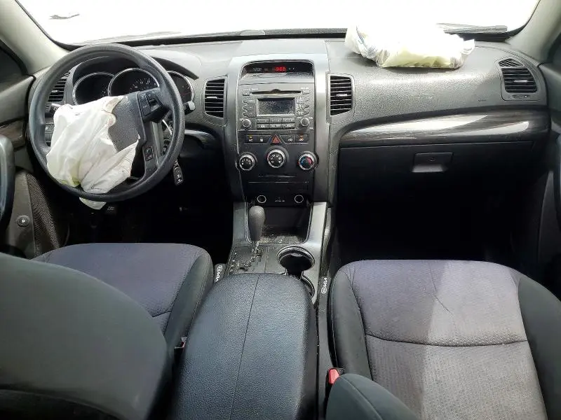 2013 KIA SORENTO LX  