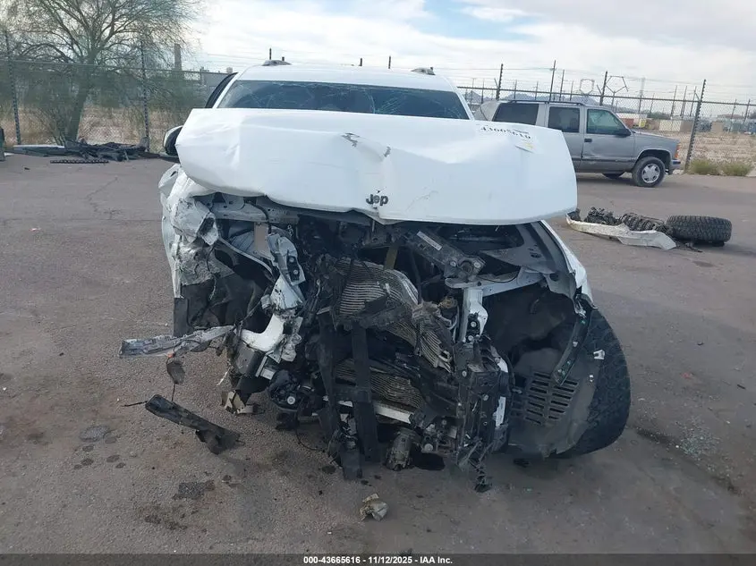 2023 JEEP GRAND CHEROKEE ALTITUDE 4X4