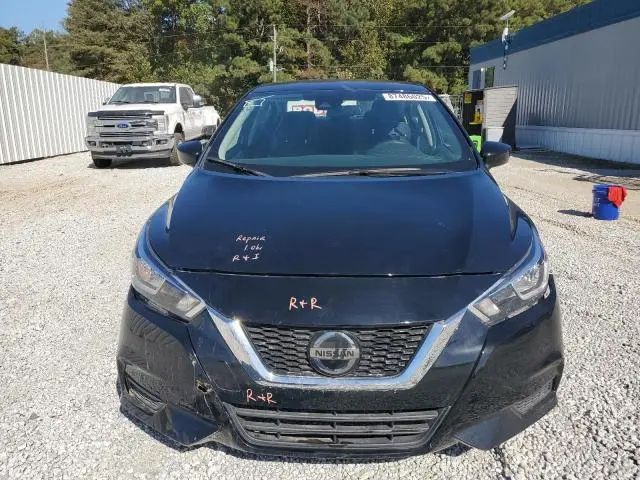 2022 NISSAN VERSA SV  