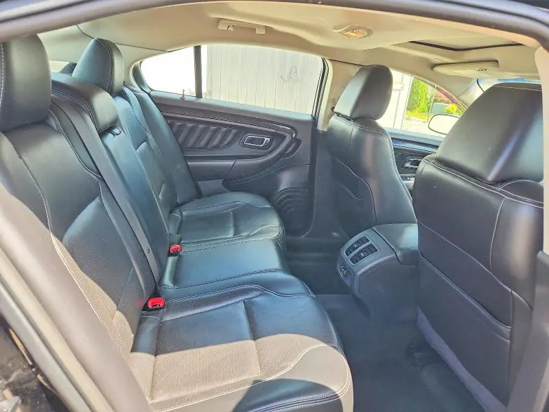 2012 FORD TAURUS LIMITED  