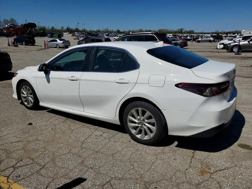 2022 TOYOTA CAMRY LE  