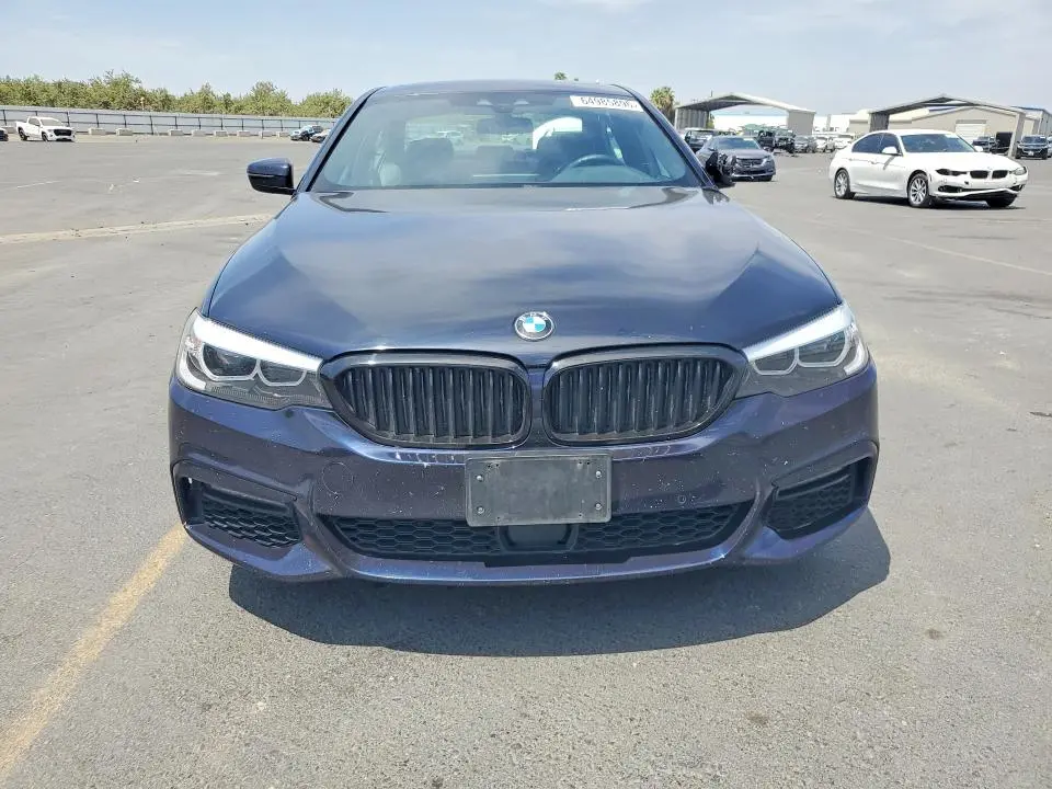 2019 BMW 530E   