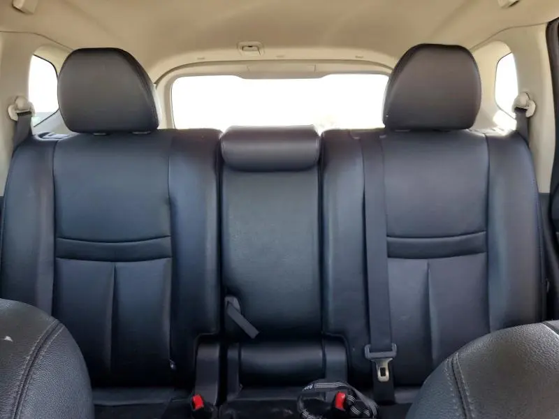 2016 NISSAN ROGUE SL  