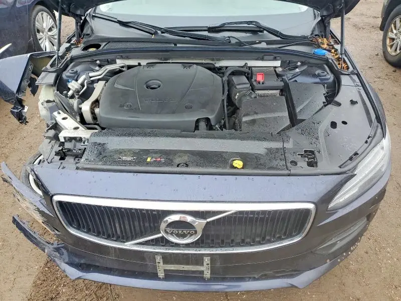 2017 VOLVO S90 T6 MOMENTUM  