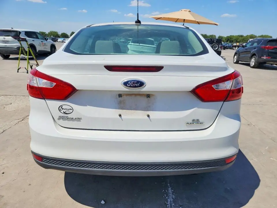 2014 FORD FOCUS SE  