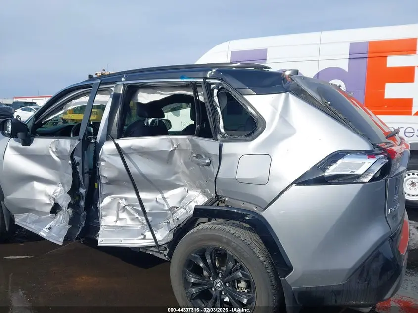 2022 TOYOTA RAV4 HYBRID XSE